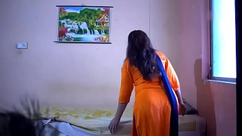 indian mallu college girl showing boobs aunty cleavage chut ungli pussy bhabhi cleavage boobs big