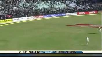 Dhoni 224(265) Test vs Aus 2013
