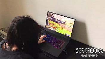 GAMER GIRL FUCKED WHILE PLAYING APEX LEGENDS CLOSE UP ASMR BLOWJOB, WET AND MESSY COCK SUCKING, BLOWJOB BEST EVER MADE, THIS TEEN IS ONLY 18 YEARS OLD, STEP SISTER SUCKING HER BROTHER, CUM INSIDE WHILE PARENTS NOT HOME