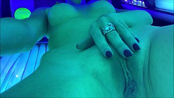 Solarium Masturbation From my s. - Add me : LadyOulala