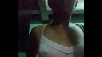 Indian Hot Paki girl Records herself after bath hot video footage leaked - Wowmoyback