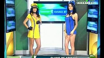 Goluri si Goale ep 3 Gina si Roxy (Romania naked news)