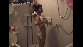 Nueng in the shower