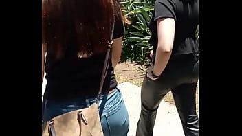 Candid teen beautiful ass