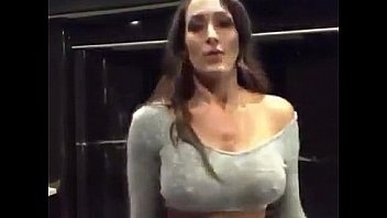 brie bella bailando