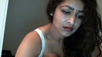 Desi Bhabi Plays with you on Cam - Maya