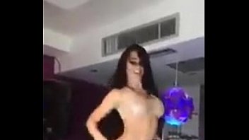 DIOSA CANALES EN SHOW PRIVADO, DEJA A TODOS LOS HOMBRES CON LA BOCA ABIERTA CON SUS MOVIMIENTOS